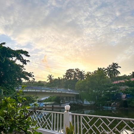 Hotel Riverside Baga Luaran gambar