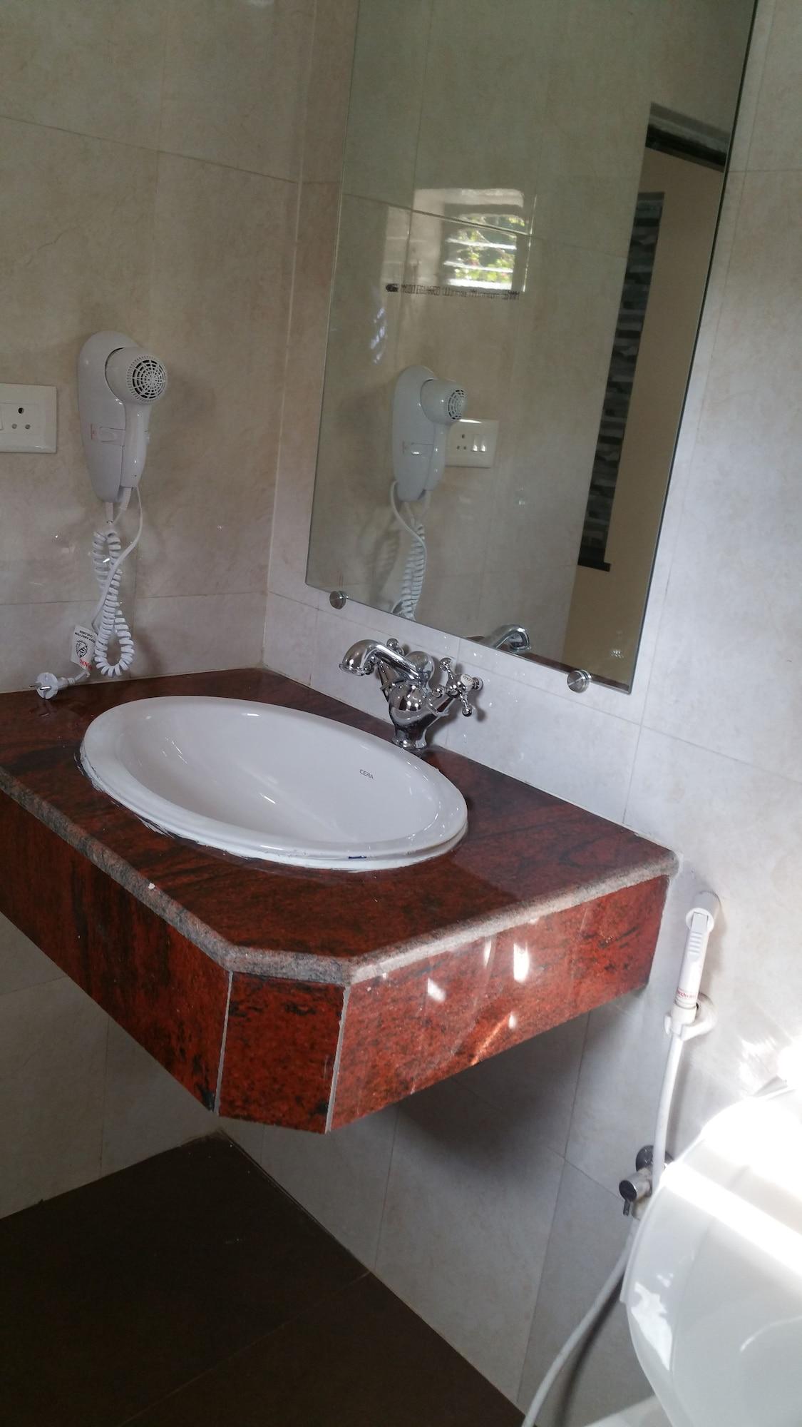 Hotel Riverside Baga Luaran gambar
