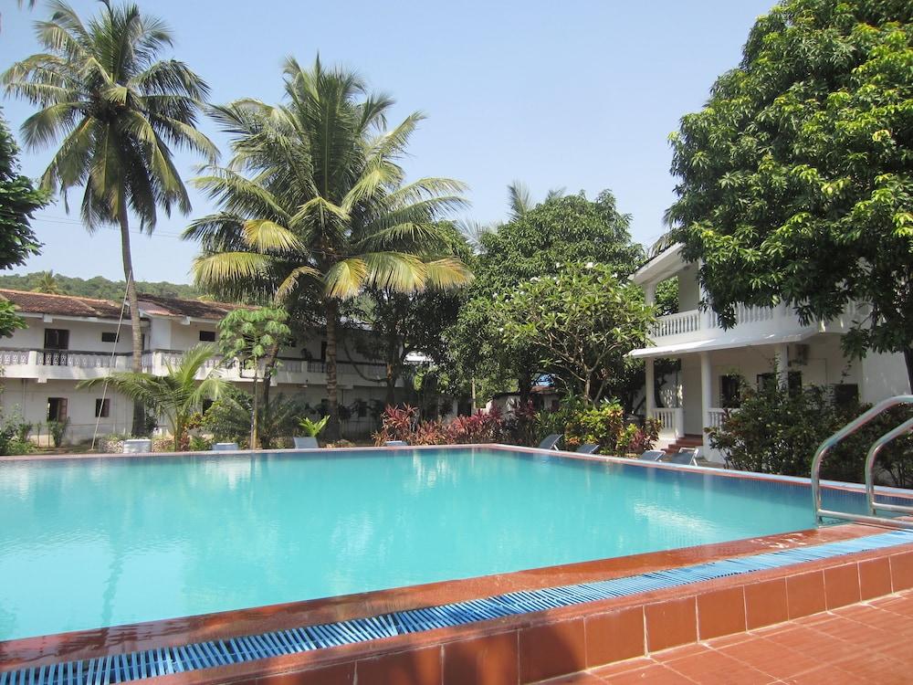 Hotel Riverside Baga Luaran gambar