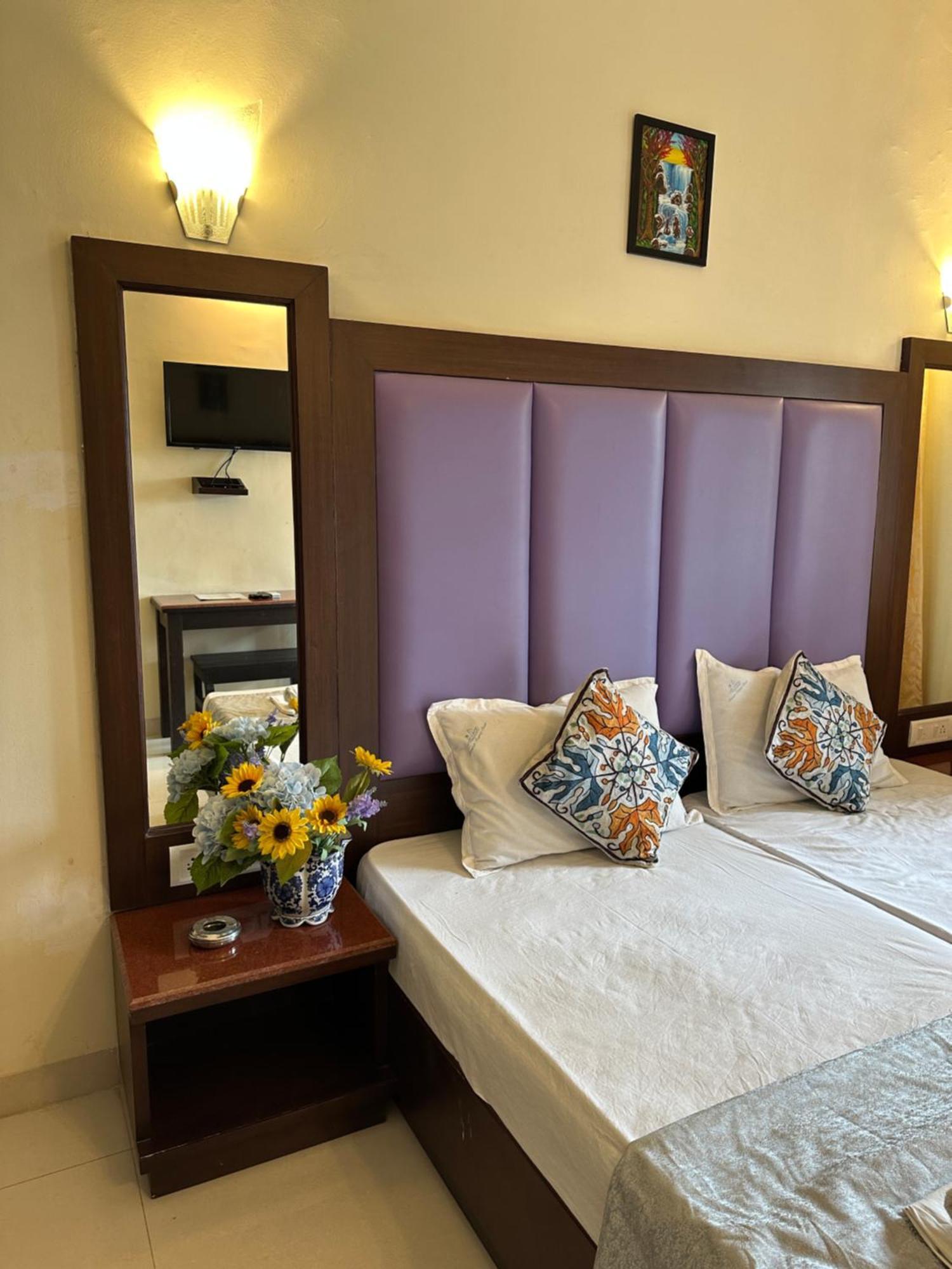 Hotel Riverside Baga Luaran gambar