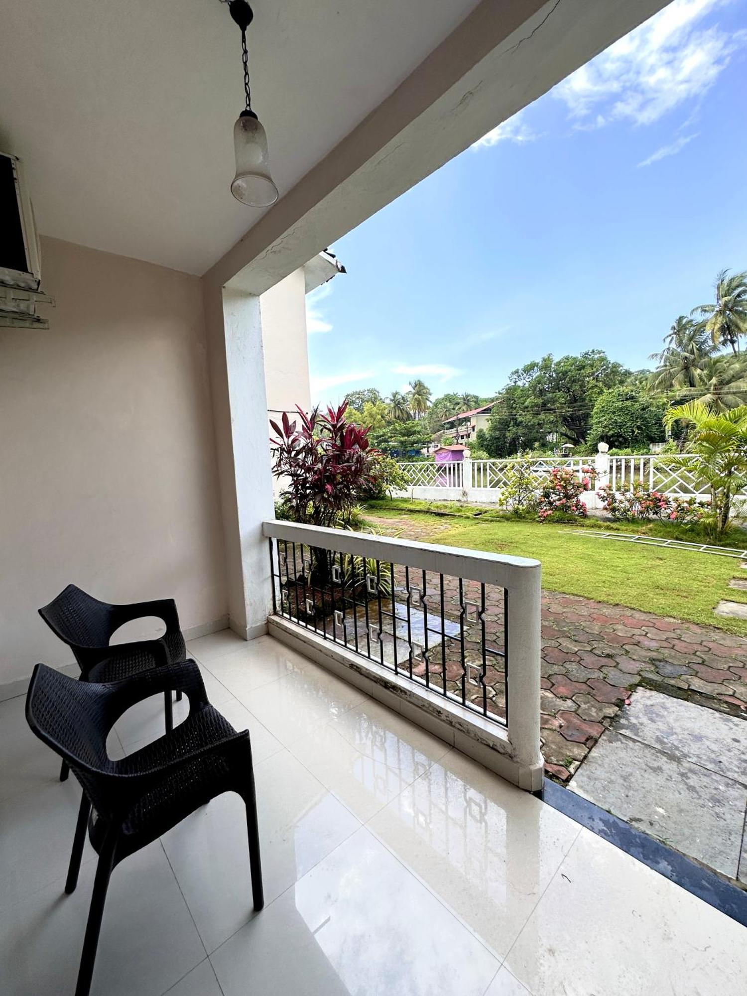 Hotel Riverside Baga Luaran gambar