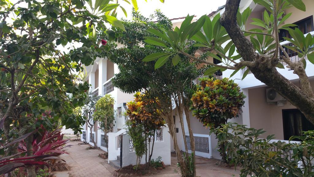 Hotel Riverside Baga Luaran gambar